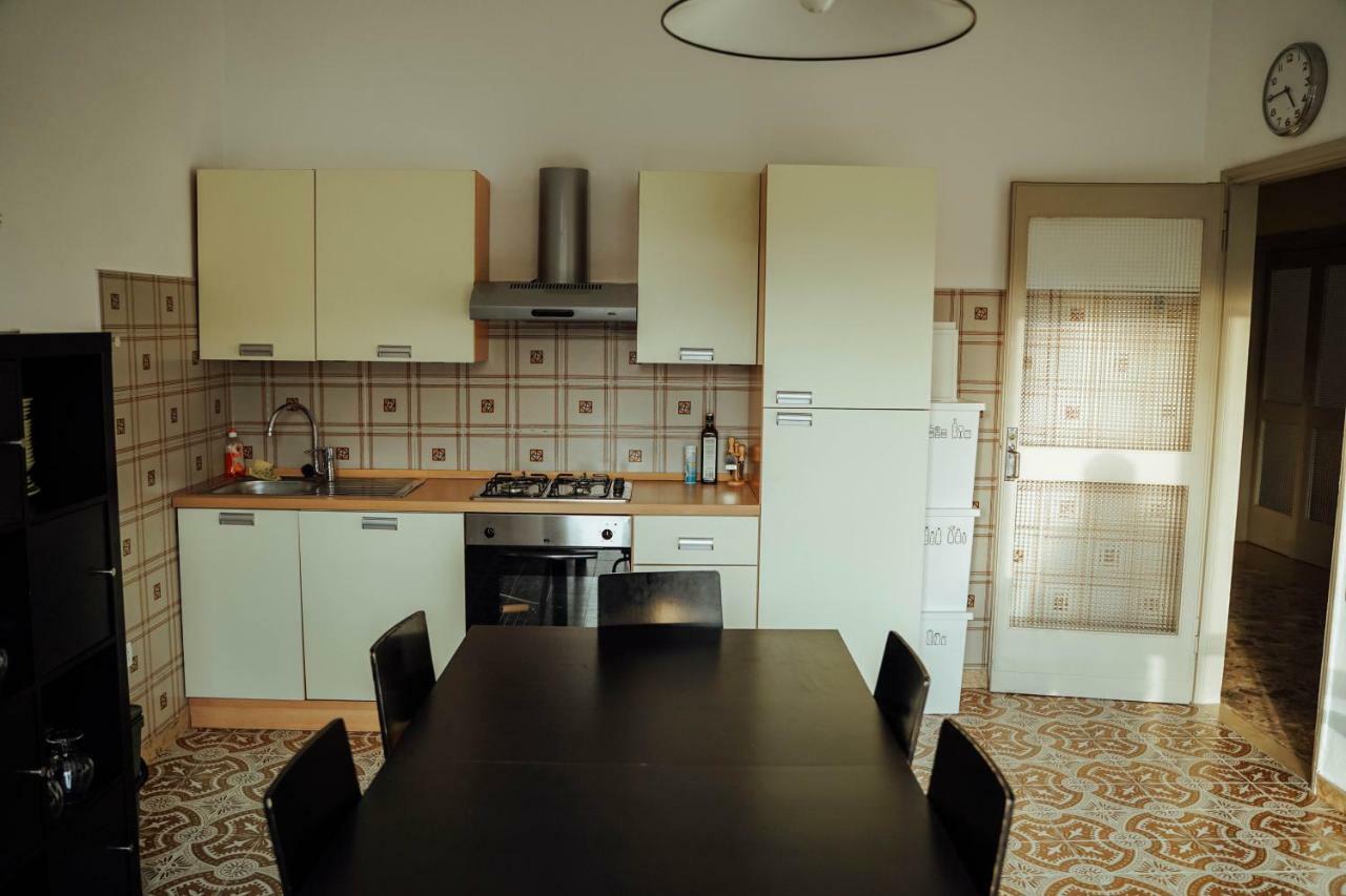 Giada Rooms Peschiera del Garda Buitenkant foto