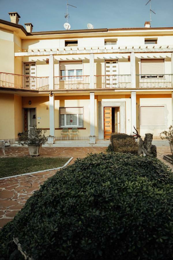 Giada Rooms Peschiera del Garda Buitenkant foto